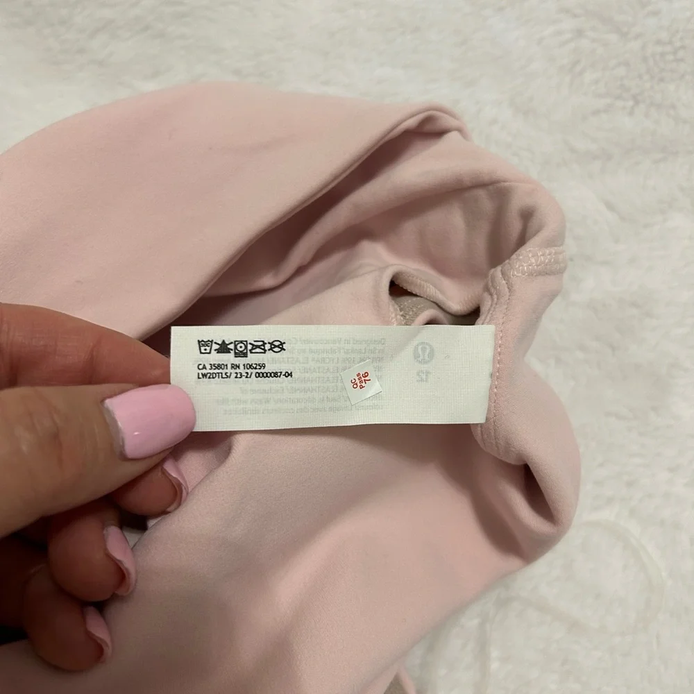 NWT Lululemon Athletica one shoulder sports bra. Size 12 C/D. Align asymmetrical - Picture 9 of 11